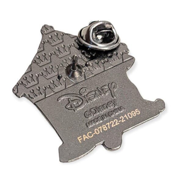 101 Dalmatians Disney Loungefly Pin: Pongo Dog House - Picture 3 of 4
